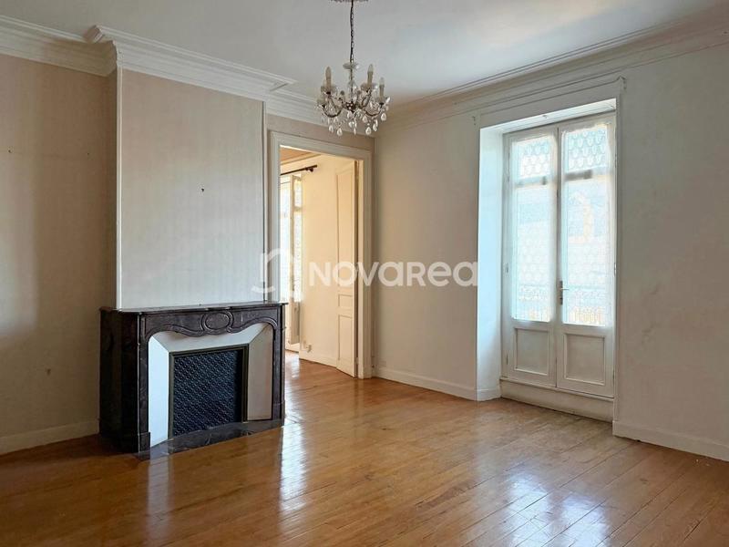 Appartement - 144 m² - 6 pièces