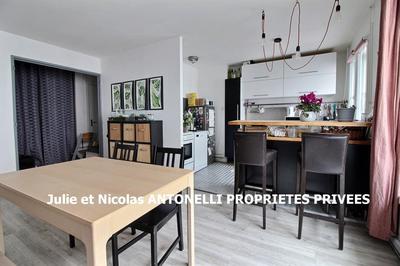 Appartement - 80 m² - 4 pièces