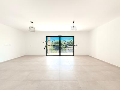 Villa - 120 m² - 4 pièces