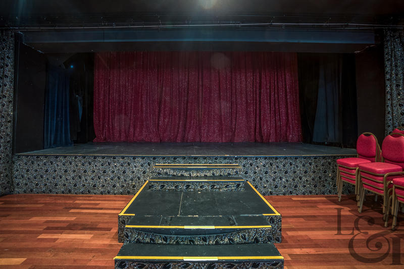 Maison - 597 m² - 12 pièces