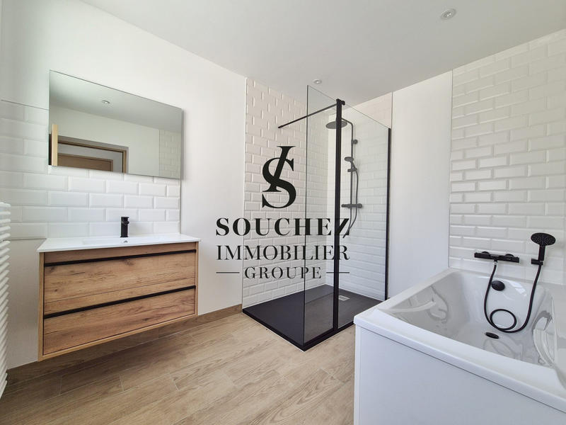 Maison - 122 m² - 5 pièces