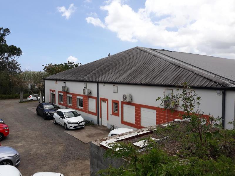 Entrepôt - 1 150 m²