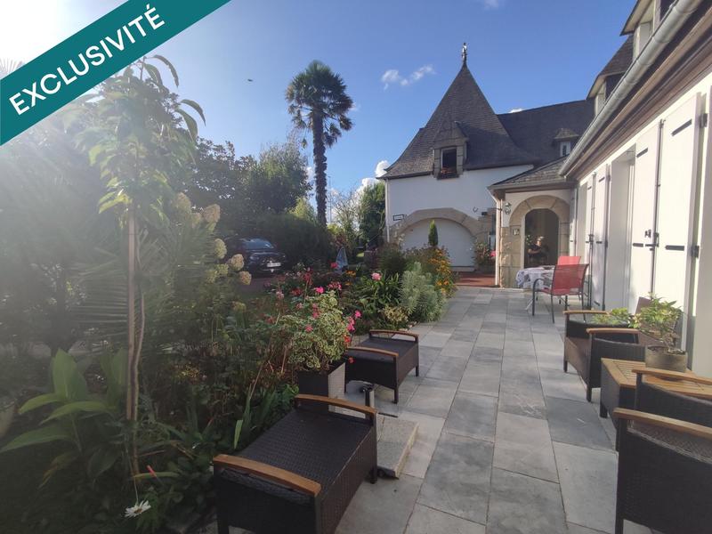 Maison - 204 m² - 8 pièces