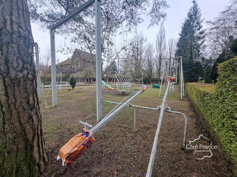 Local commercial - 739 m²