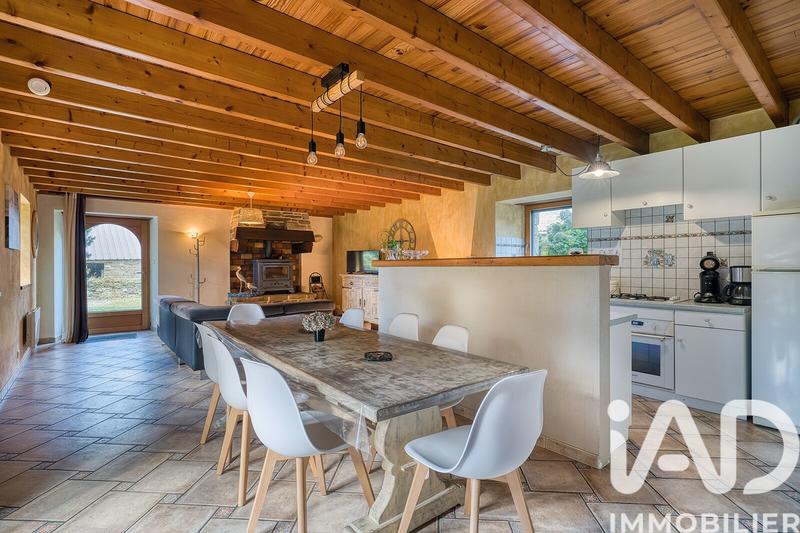 Maison - 486 m² - 17 pièces