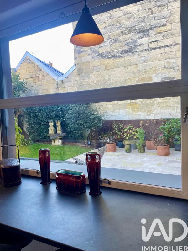 Maison - 270 m² - 9 pièces