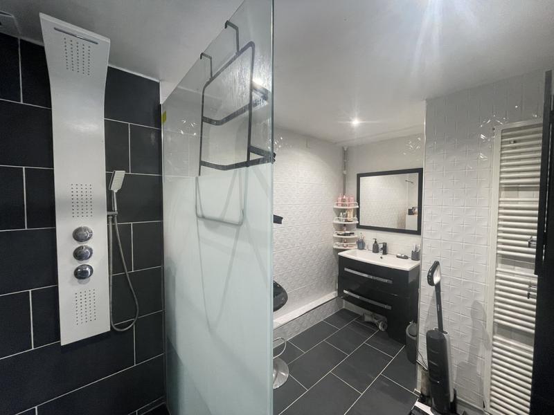 Maison ancienne - 195 m² - 9 pièces