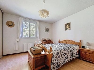 Maison - 152 m² - 9 pièces