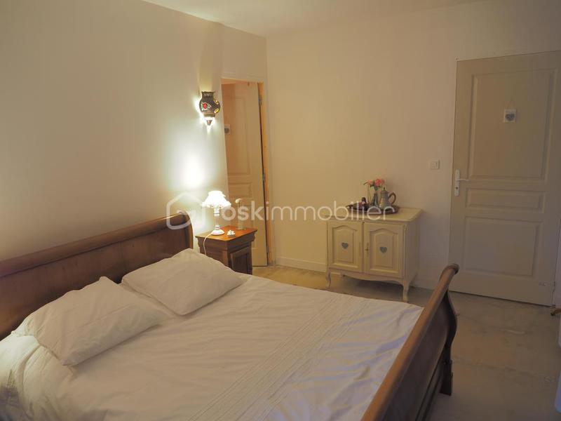 Maison traditionnelle - 165 m² - 6 pièces