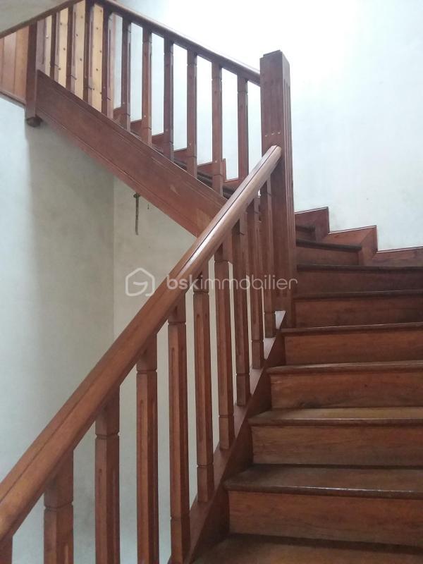 Immeuble - 300 m² - 16 pièces