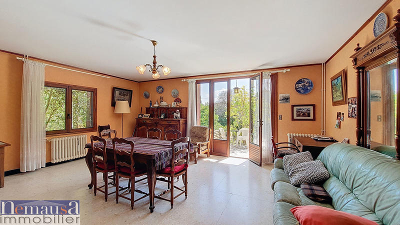 Villa - 239 m² - 9 pièces