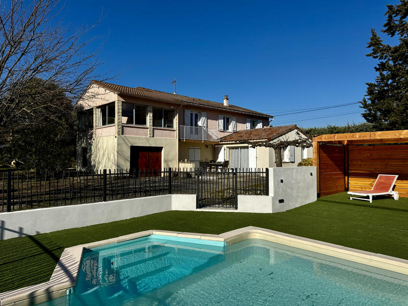 Maison - 180 m² - 6 pièces