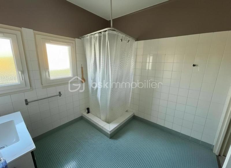 Maison - 121 m² - 6 pièces