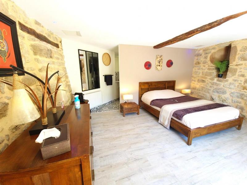 Maison en pierre - 165 m² - 6 pièces