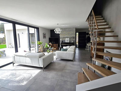 Villa - 145 m² - 6 pièces