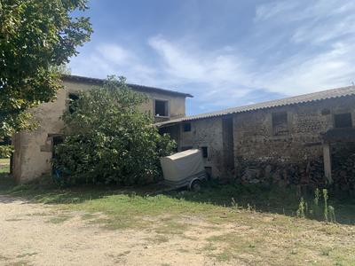 Corps de ferme - 981 m² - 14 pièces