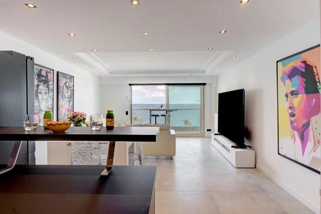 Appartement - 100 m² - 4 pièces