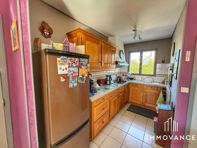 Maison - 90 m² - 5 pièces