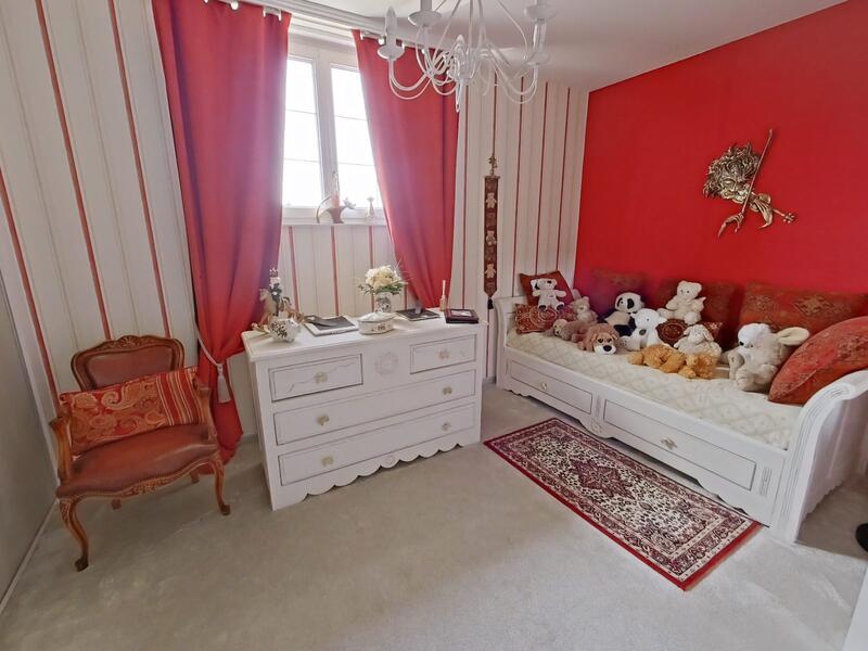 Maison - 183 m² - 6 pièces