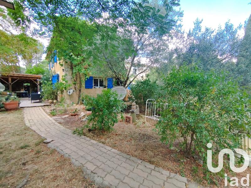 Maison - 235 m² - 8 pièces