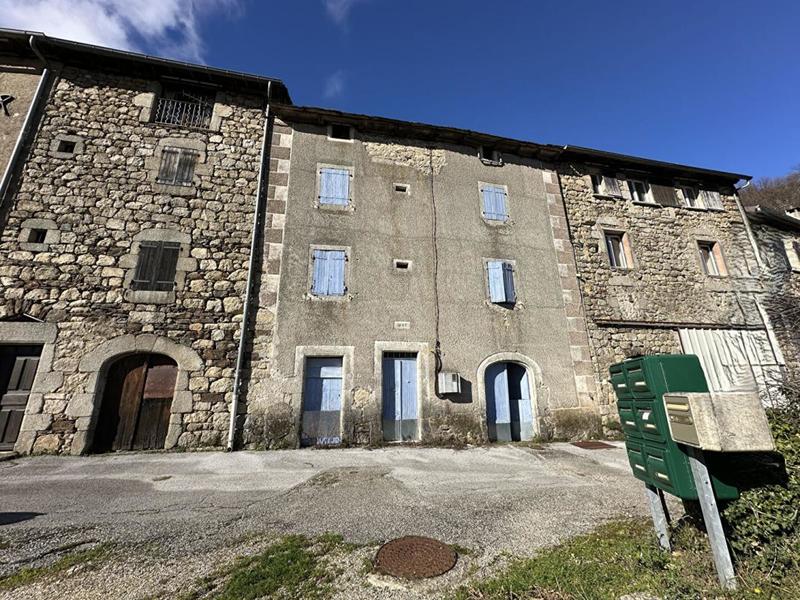 Maison - 74 m² - 4 pièces