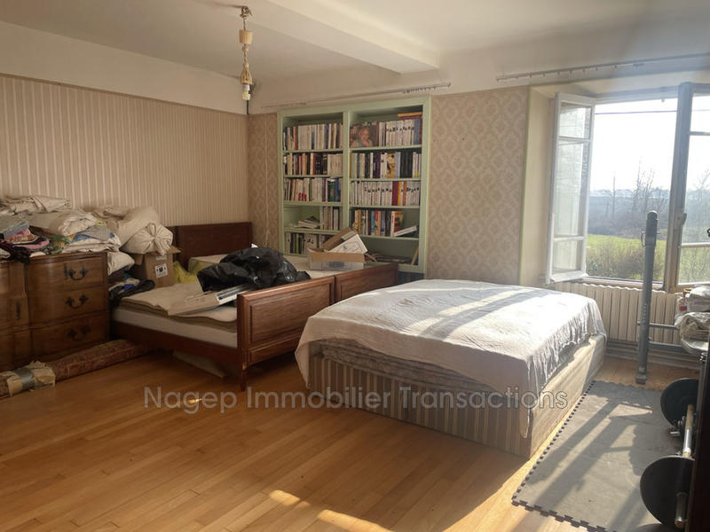 Propriété - 222 m² - 11 pièces