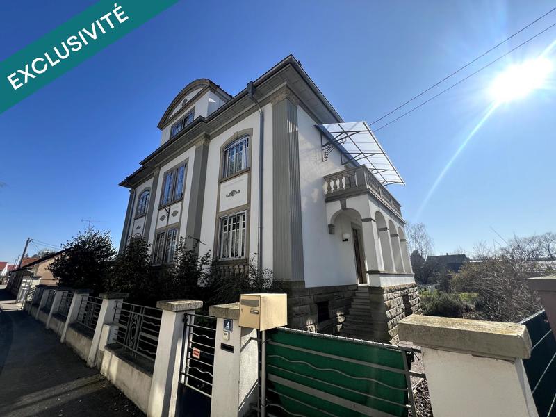 Maison - 238 m² - 9 pièces