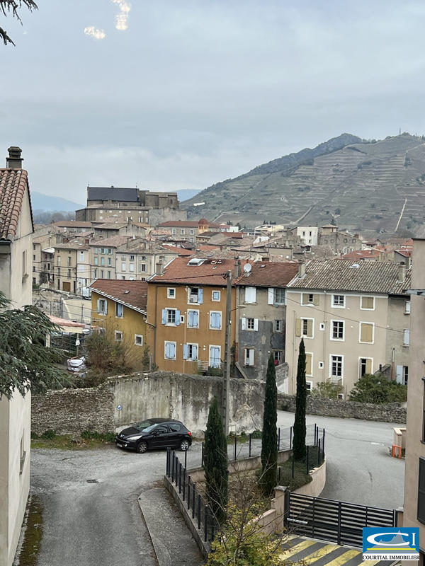 Appartement - 83 m² - 4 pièces