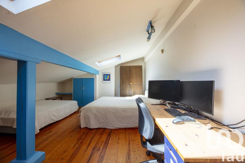 Maison - 200 m² - 8 pièces