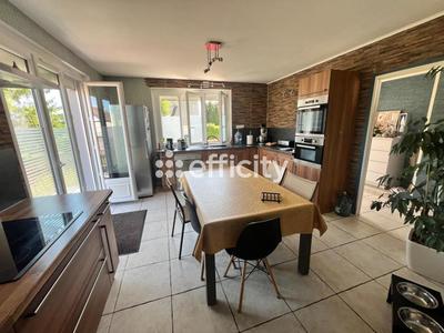 Maison - 182 m² - 7 pièces