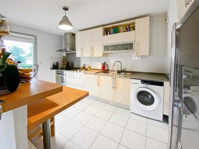 Appartement - 90 m² - 4 pièces