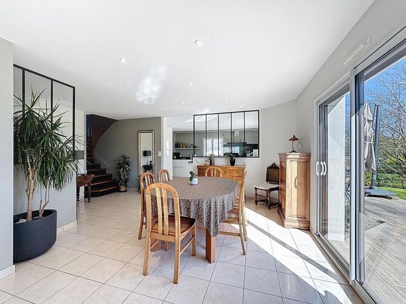 Maison - 148 m² - 7 pièces