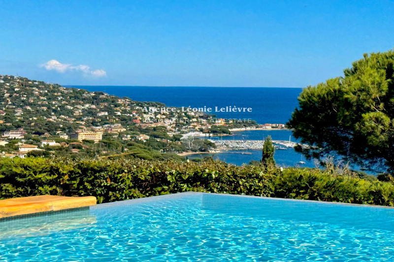 Maison - 213 m² - 7 pièces