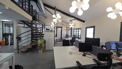 Bureau - 427 m²