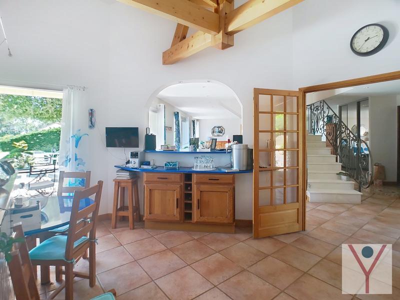 Maison - 258 m² - 7 pièces