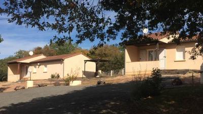 Propriété - 778 m² - 45 pièces