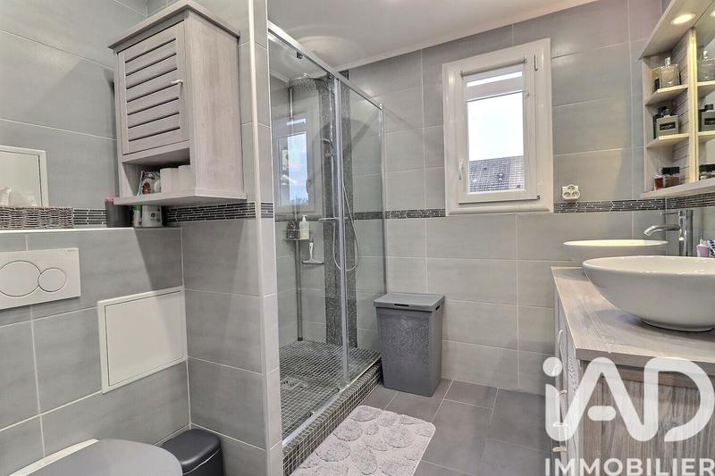 Maison - 101 m² - 6 pièces