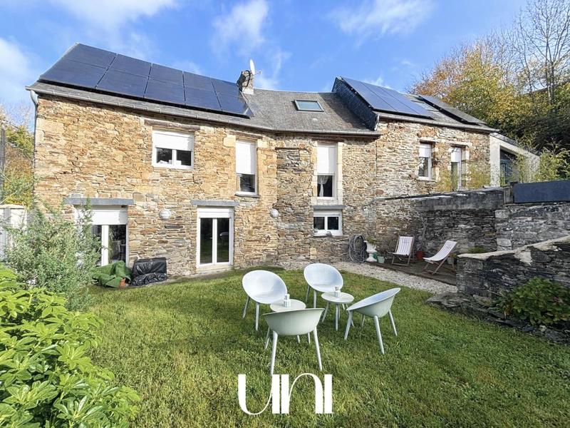 Maison - 210 m² - 6 pièces