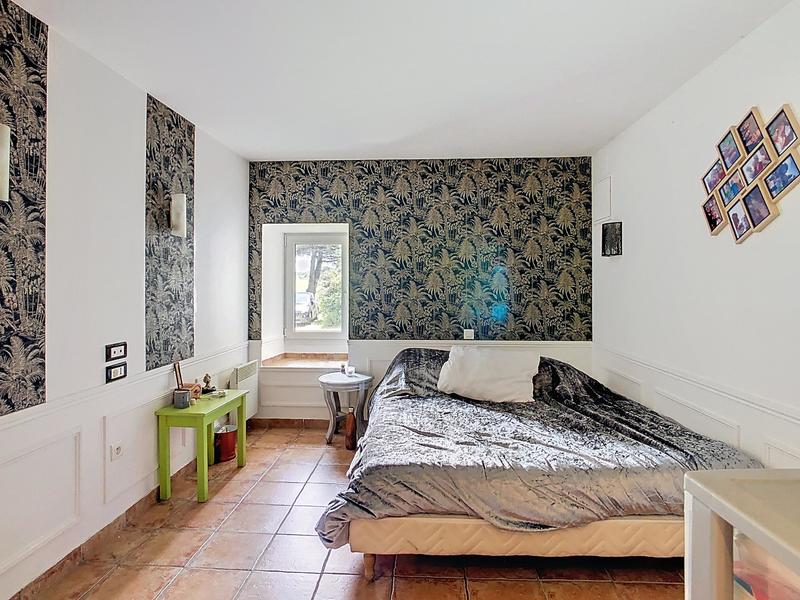 Villa - 342 m² - 8 pièces