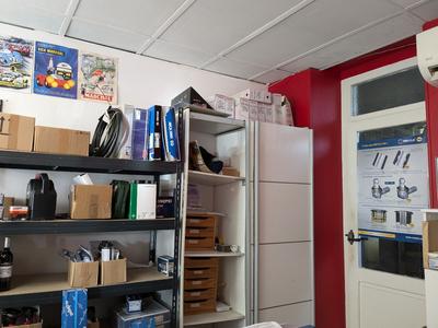 Local d'activités - 140 m² - 2 pièces