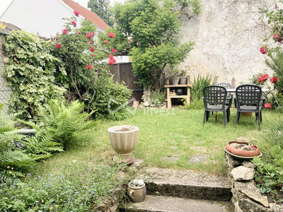 Maison - 90 m² - 5 pièces