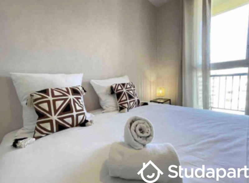 Chambre - 9 m² - 1 pièce