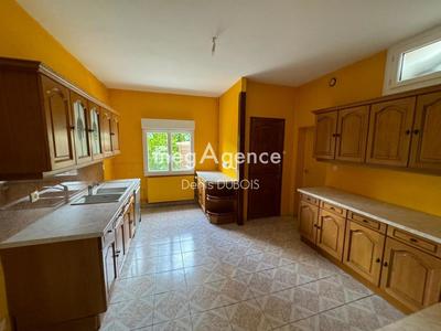 Maison - 130 m² - 7 pièces