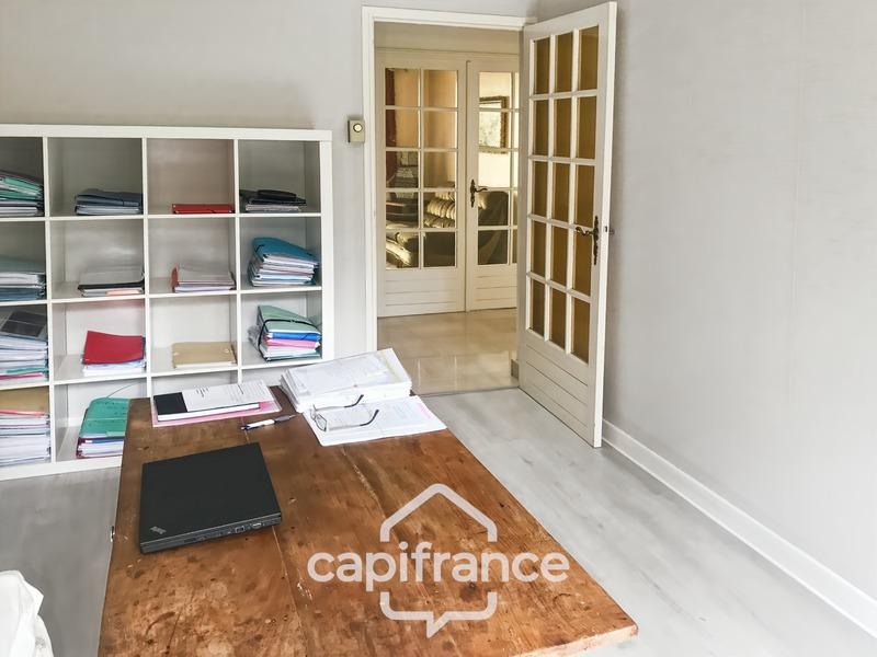 Villa - 280 m² - 9 pièces