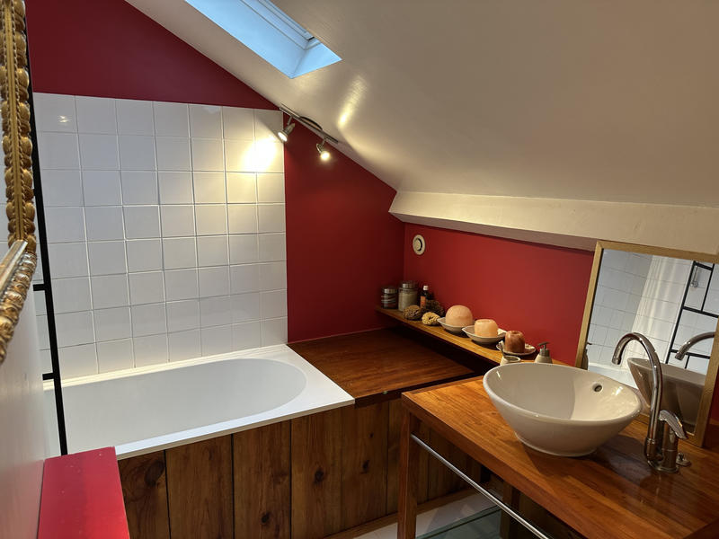 Maison - 168 m² - 6 pièces