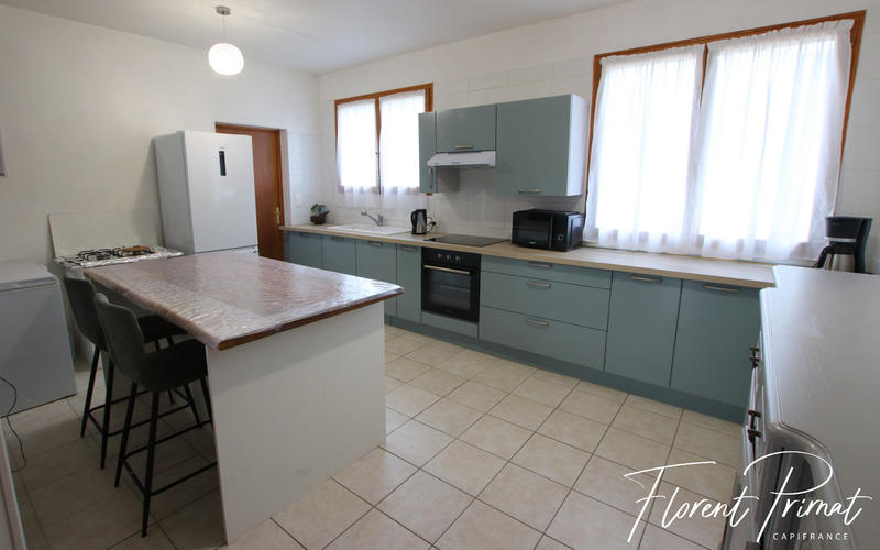 Maison - 140 m² - 6 pièces