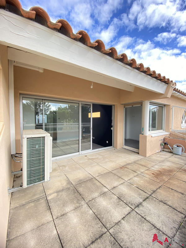 Appartement - 120 m² - 1 pièce