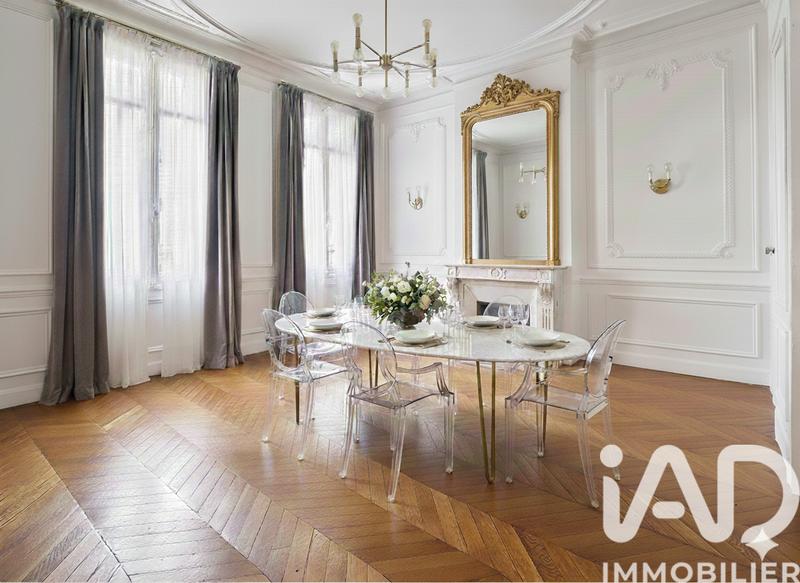 Maison de ville - 175 m² - 9 pièces