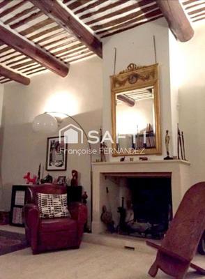 Maison - 280 m² - 9 pièces