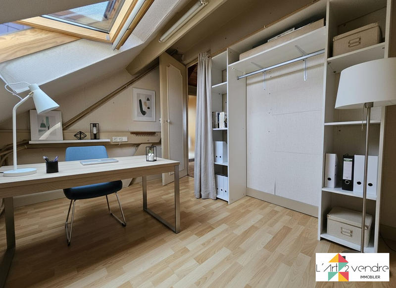 Maison traditionnelle - 140 m² - 5 pièces